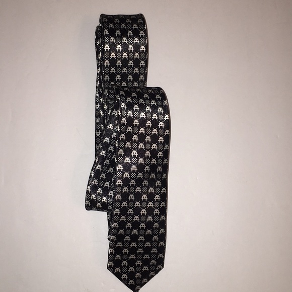 Black Tie Geek Space Invaders skinny tie - Picture 3 of 4